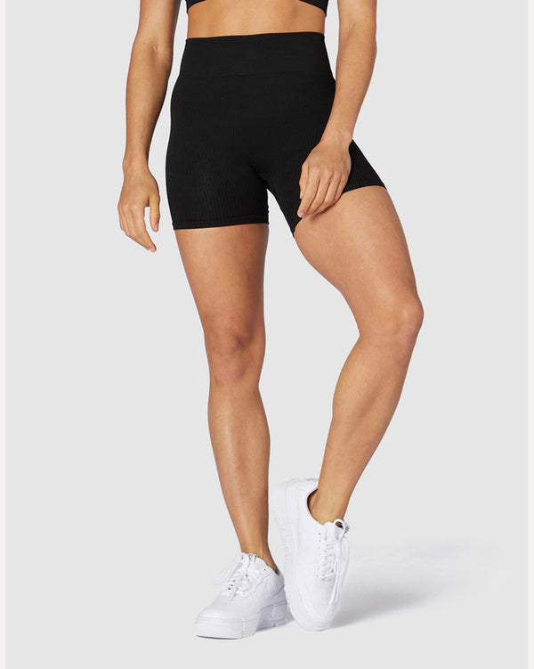 lurv-essence-seamless-short-front-view
