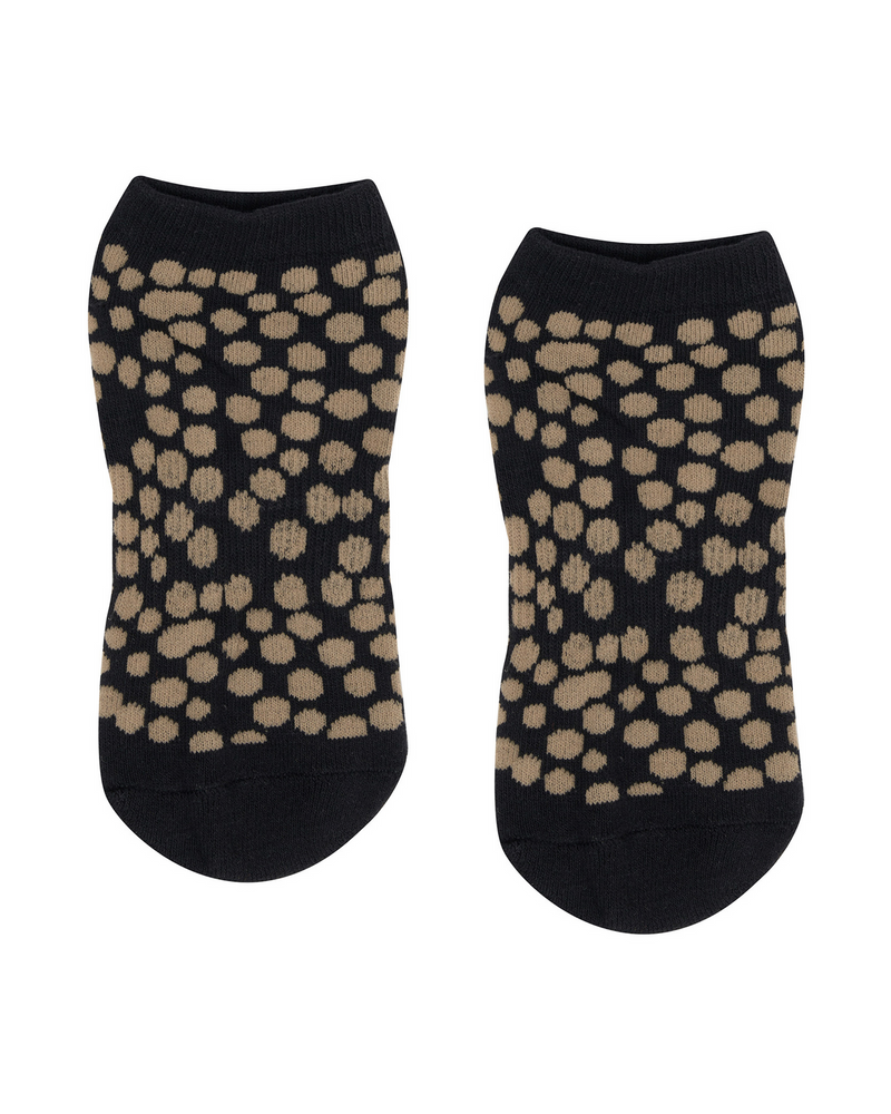 move-active-classic-low-rise-grip-socks-black-and-beige-spots-both-socks