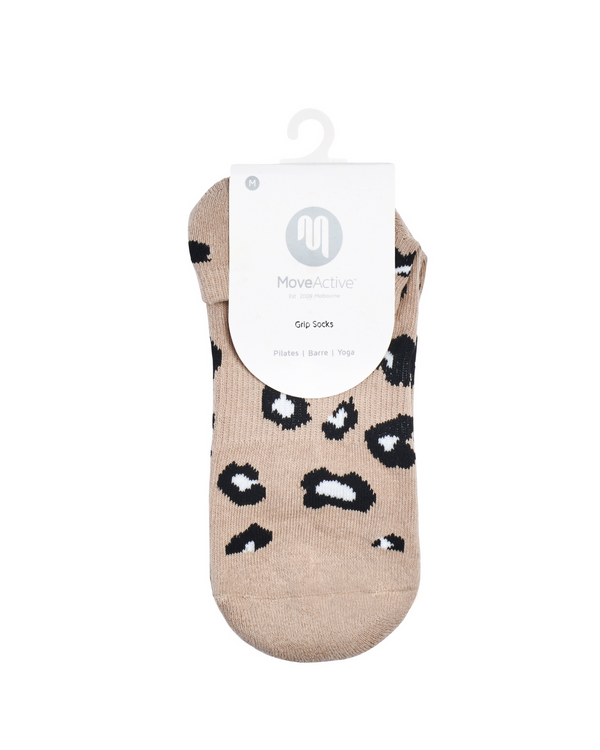 move-active-low-rise-grip-socks-nude-cheetah-front-view