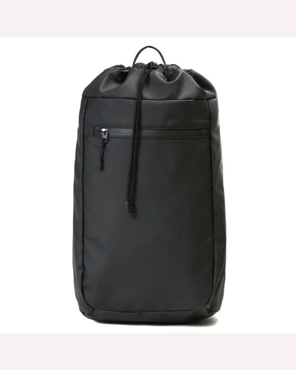 vooray-stride-cinch-backpack-matte-black-front-view