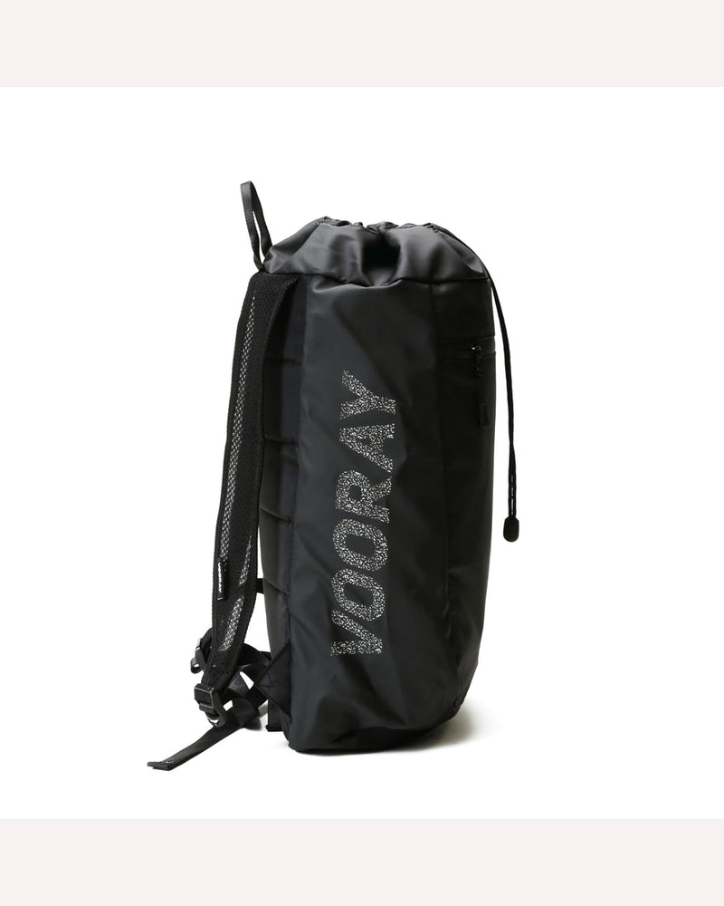 vooray-stride-cinch-backpack-matte-black-side-view